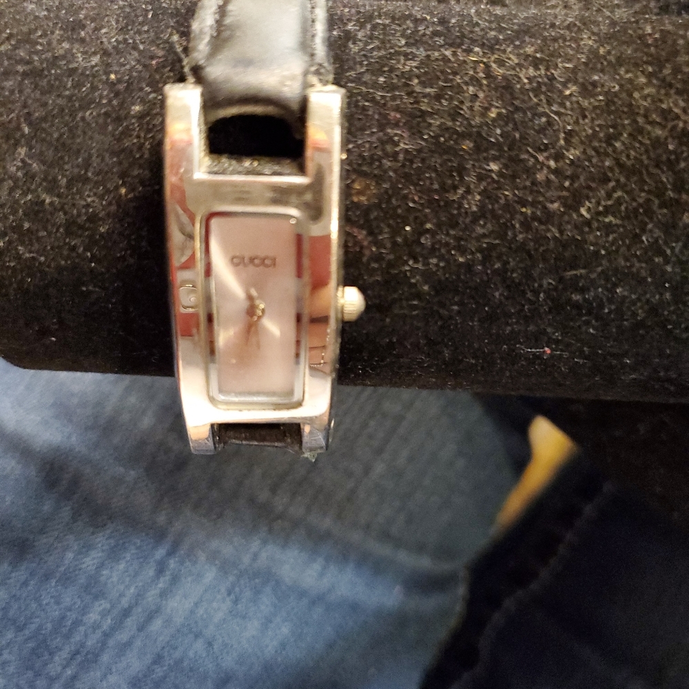 Gucci watch - Picture 3 of 6
